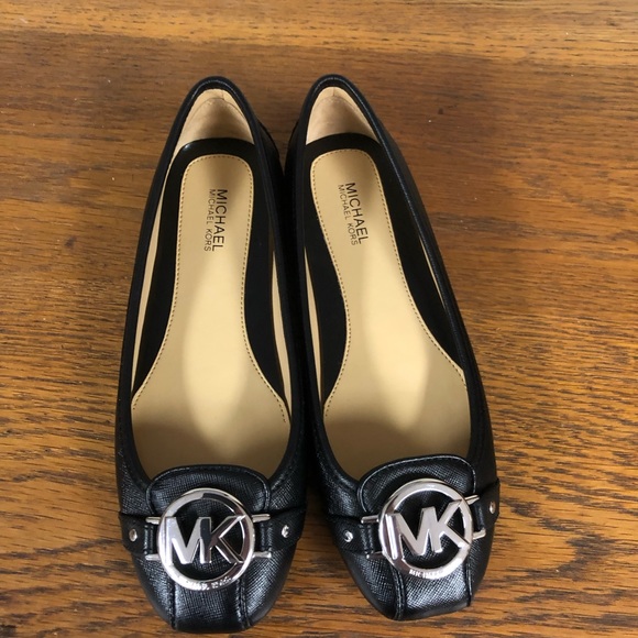 Michael Kors Fulton Moc Flats - Picture 2 of 6